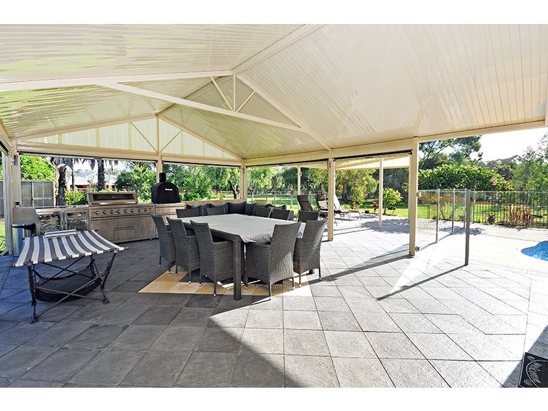 48 Aveley Road, Belhus WA 6069