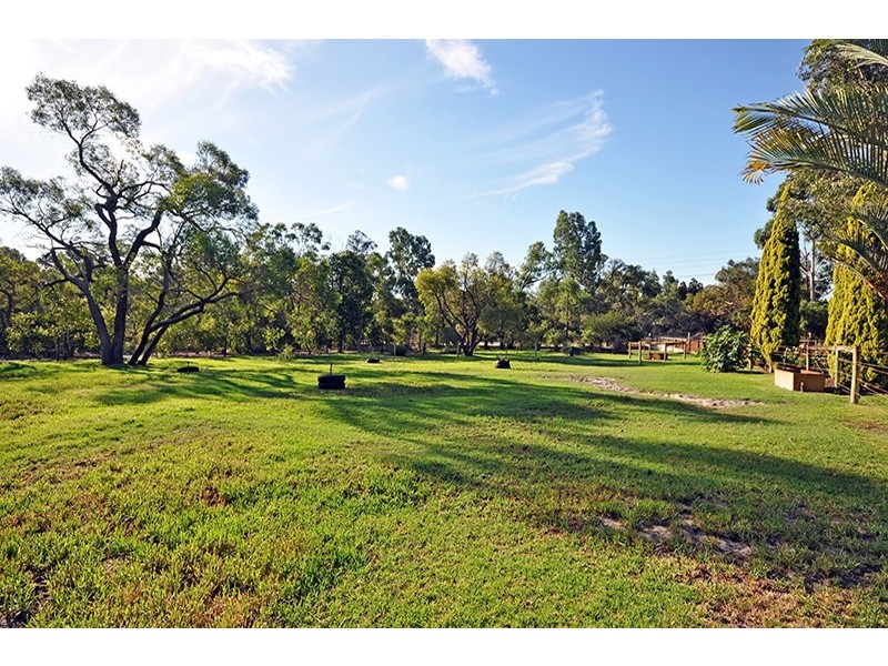 48 Aveley Road, Belhus WA 6069