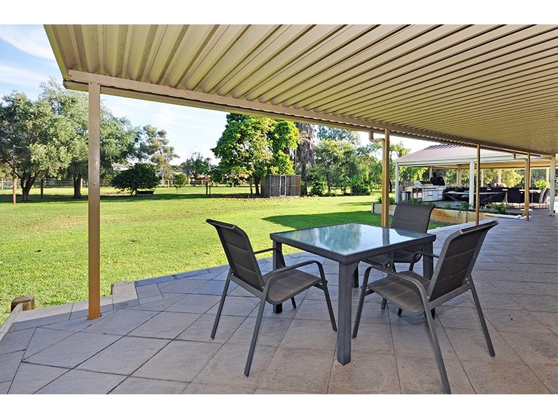 48 Aveley Road, Belhus WA 6069