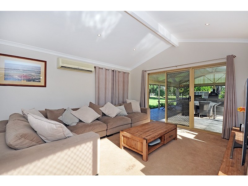 48 Aveley Road, Belhus WA 6069