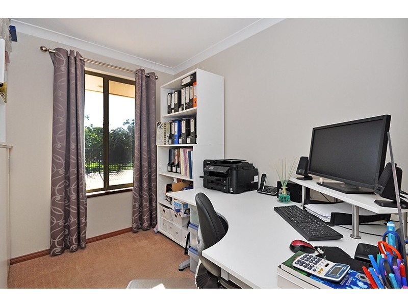 48 Aveley Road, Belhus WA 6069