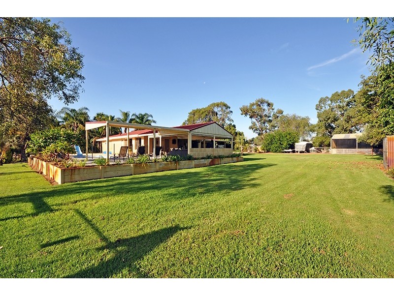 48 Aveley Road, Belhus WA 6069