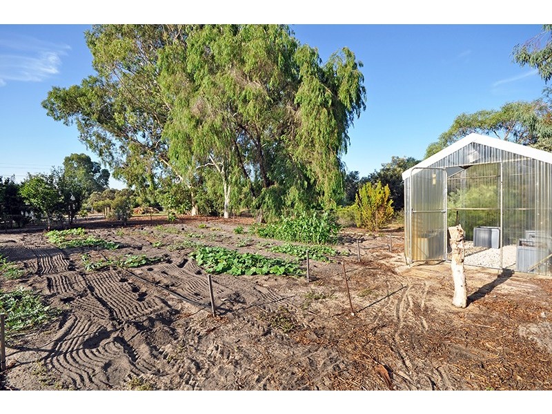 48 Aveley Road, Belhus WA 6069