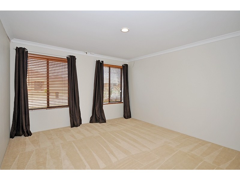 26 Evesham Drive, Ellenbrook WA 6069