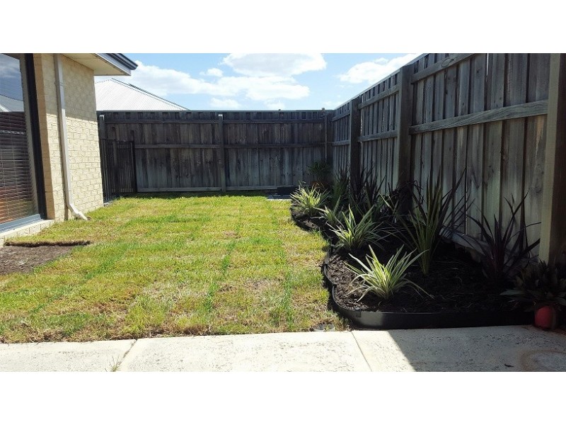 26 Evesham Drive, Ellenbrook WA 6069