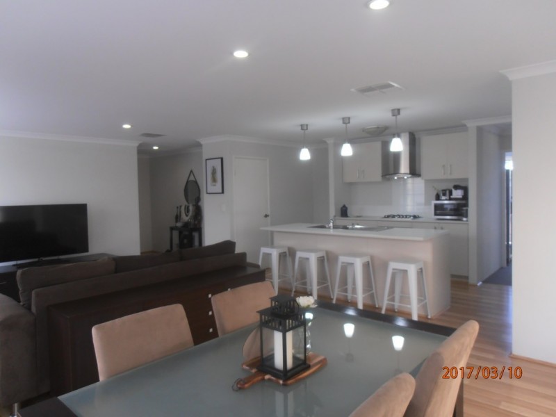 26 Warrego Outlook, Ellenbrook WA 6069