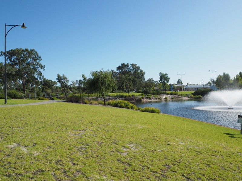 18 Flecker Promenade, Aveley WA 6069