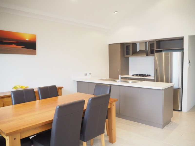 18 Flecker Promenade, Aveley WA 6069