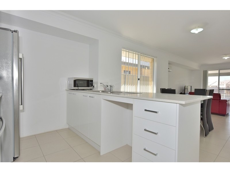 14 Beckett Street, Aveley WA 6069