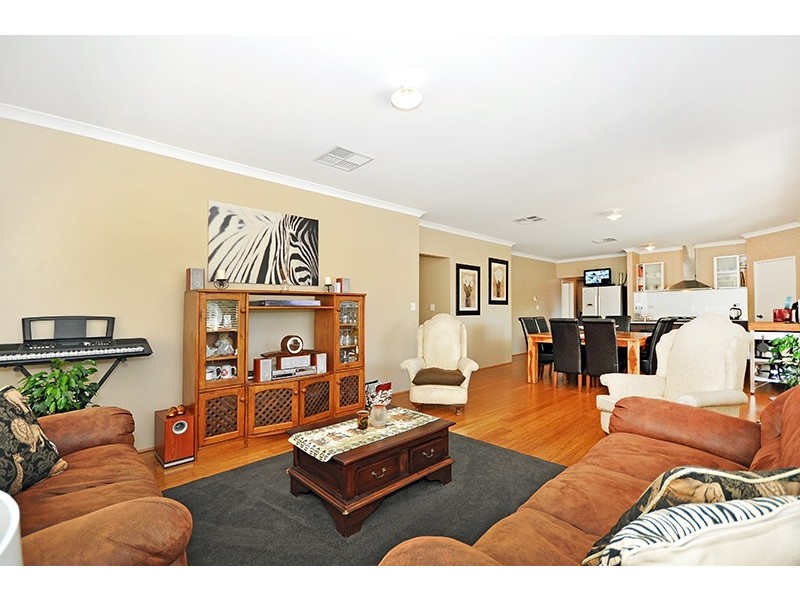 14 Tempo Way, Aveley WA 6069