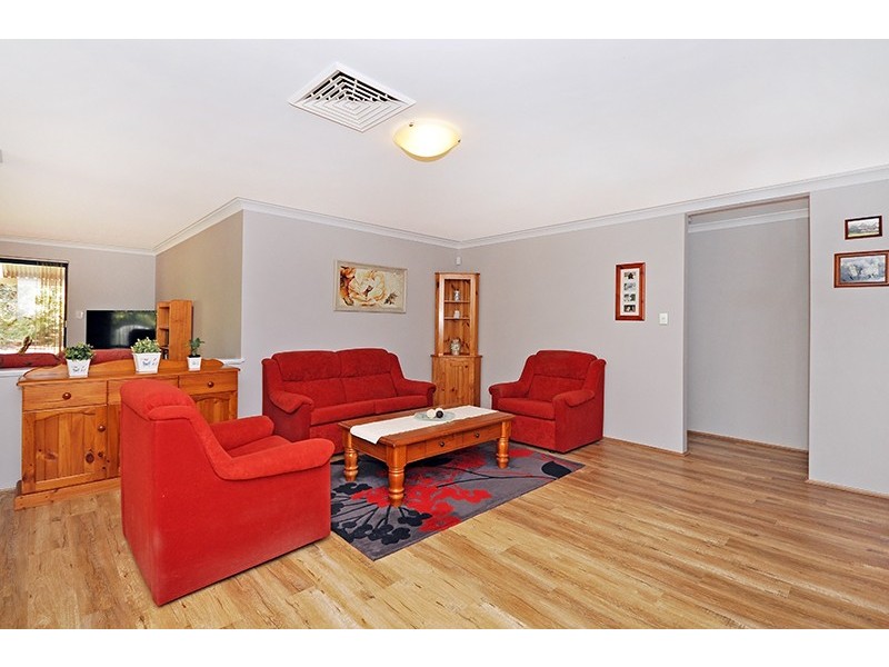 129 Roxburghe Drive, The Vines WA 6069