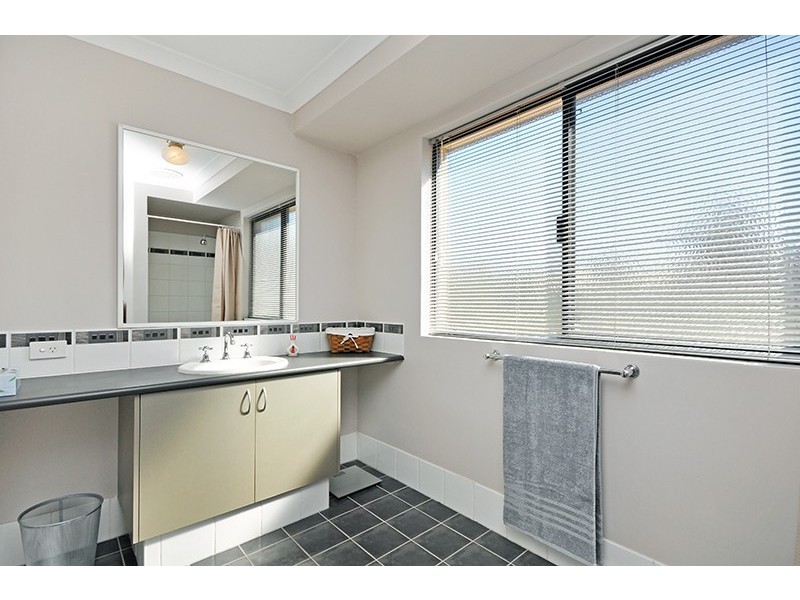 129 Roxburghe Drive, The Vines WA 6069