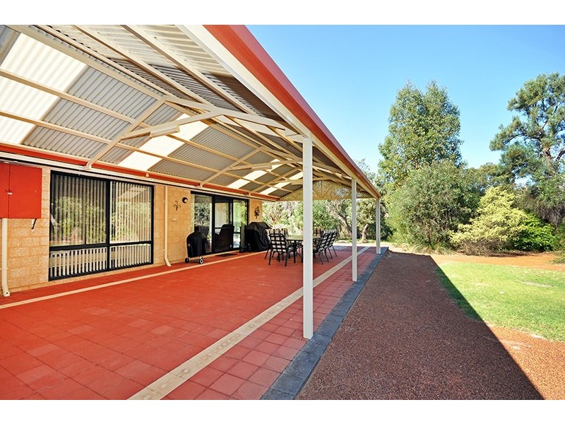 129 Roxburghe Drive, The Vines WA 6069