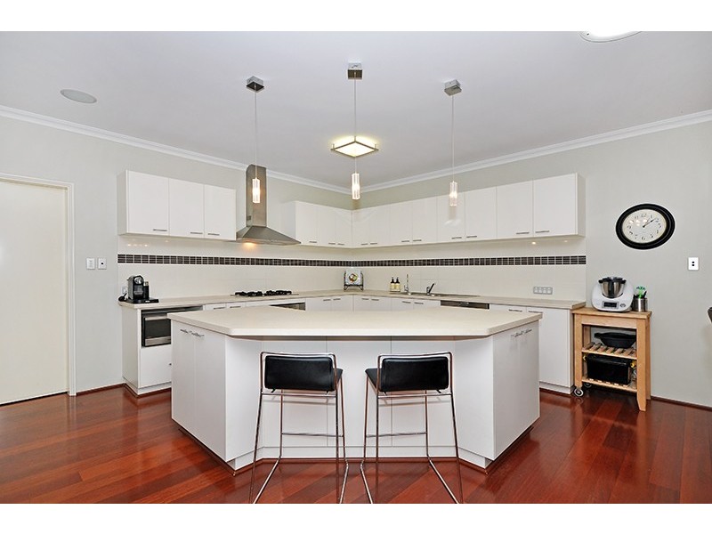 11 Redstone Trail, Ellenbrook WA 6069