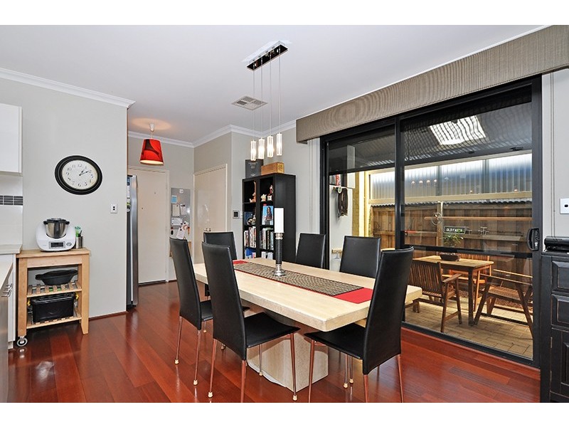 11 Redstone Trail, Ellenbrook WA 6069