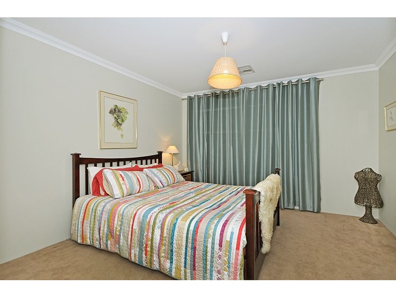 11 Redstone Trail, Ellenbrook WA 6069