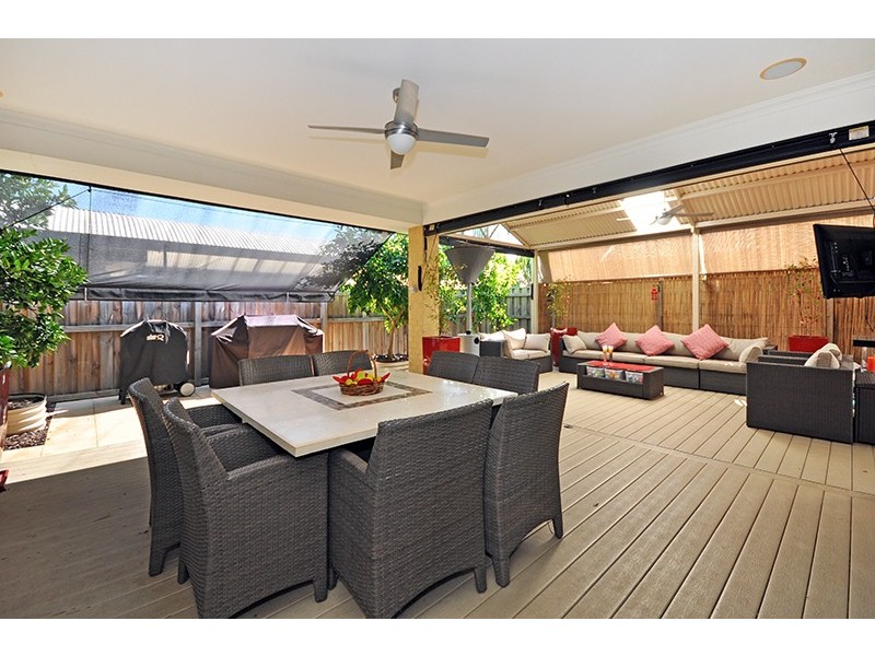 11 Redstone Trail, Ellenbrook WA 6069