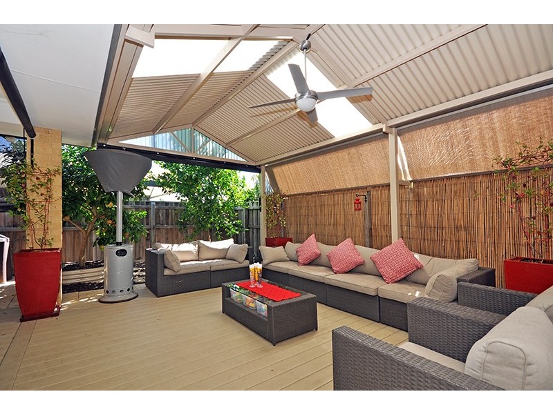 11 Redstone Trail, Ellenbrook WA 6069