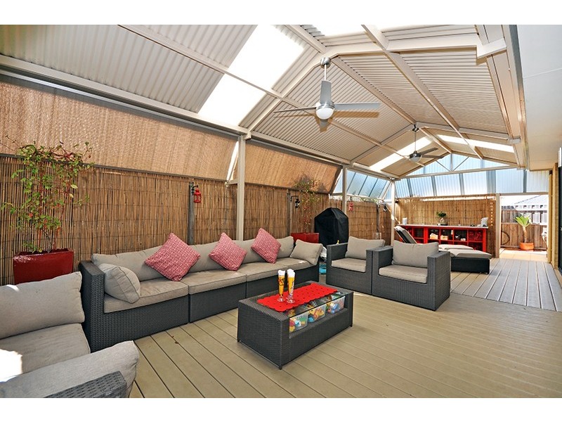 11 Redstone Trail, Ellenbrook WA 6069