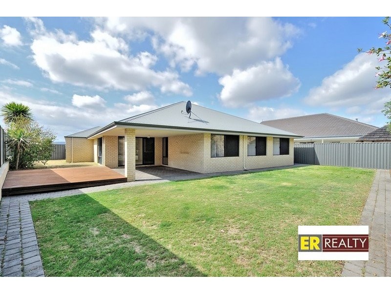 69 Amethyst Parkway, Aveley WA 6069