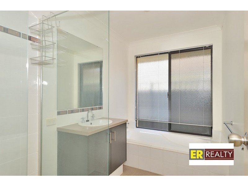 69 Amethyst Parkway, Aveley WA 6069