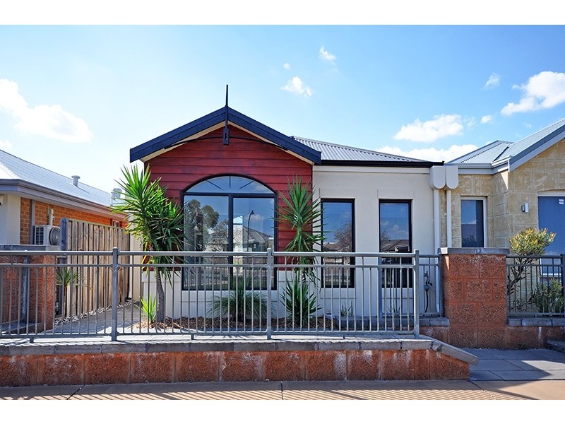 6 Macquarie Bend, Ellenbrook WA 6069