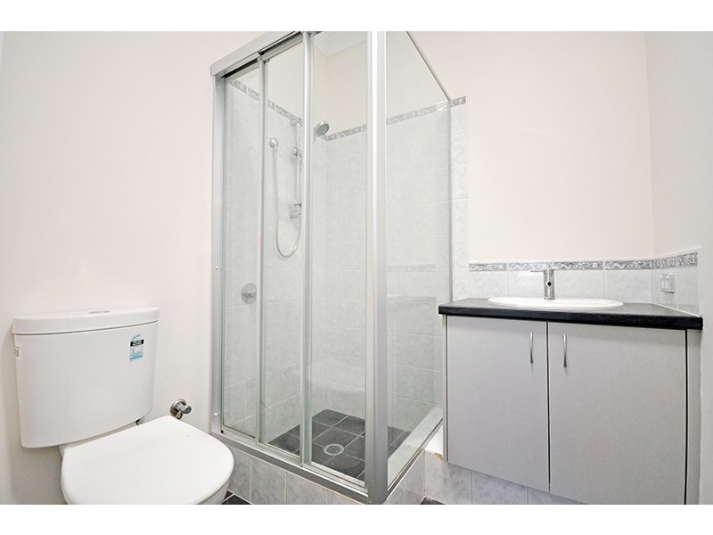 6 Macquarie Bend, Ellenbrook WA 6069