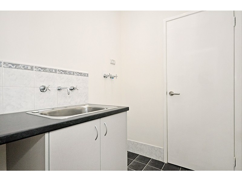 6 Macquarie Bend, Ellenbrook WA 6069