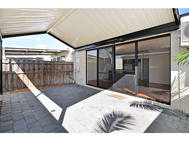 6 Macquarie Bend, Ellenbrook WA 6069