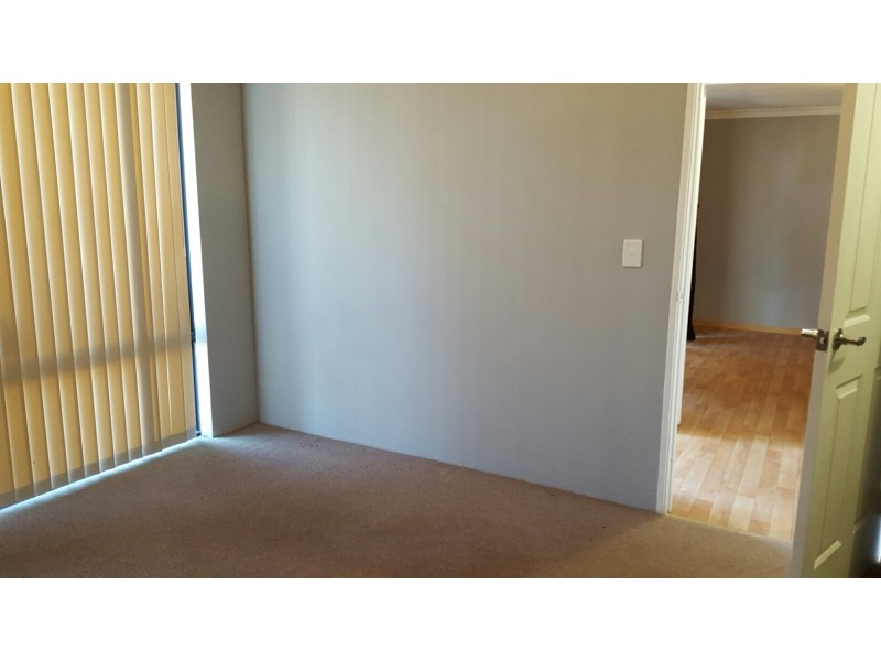 4 Florac Close, Ellenbrook WA 6069