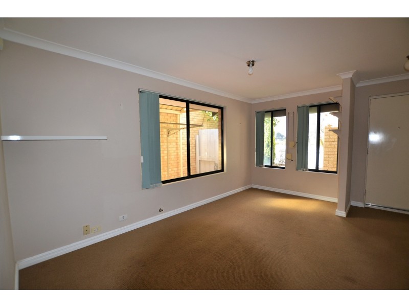 8 Toulon Lane, Ellenbrook WA 6069