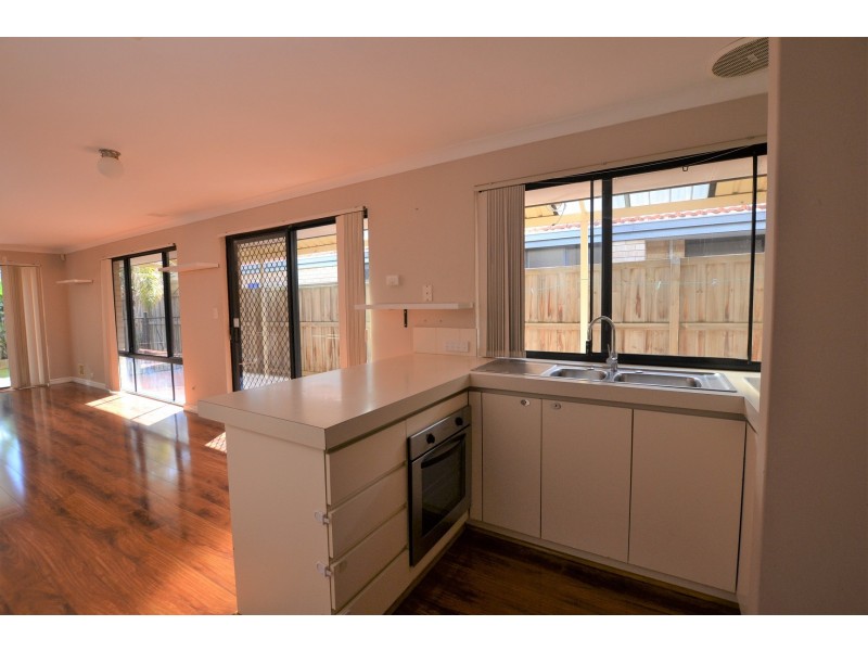 8 Toulon Lane, Ellenbrook WA 6069