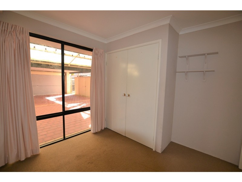 8 Toulon Lane, Ellenbrook WA 6069