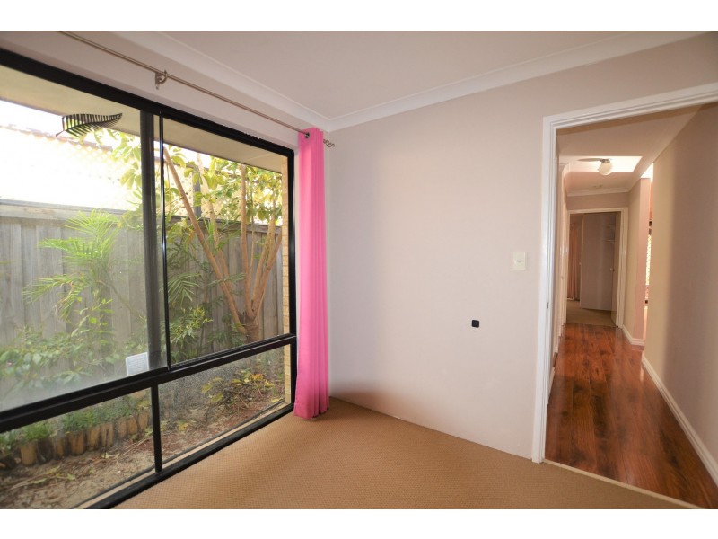 8 Toulon Lane, Ellenbrook WA 6069