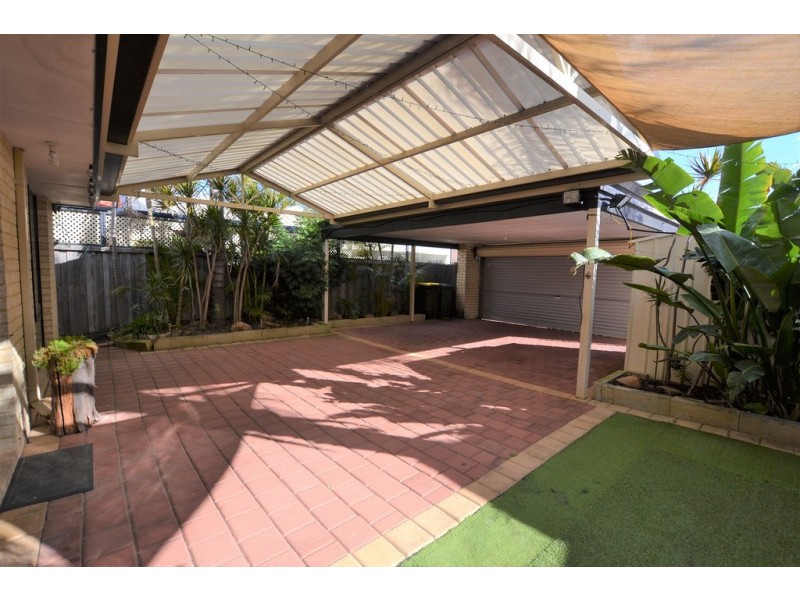 8 Toulon Lane, Ellenbrook WA 6069