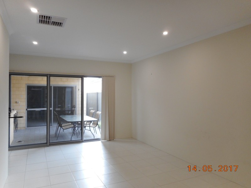 2/36 Flecker Promenade, Aveley WA 6069