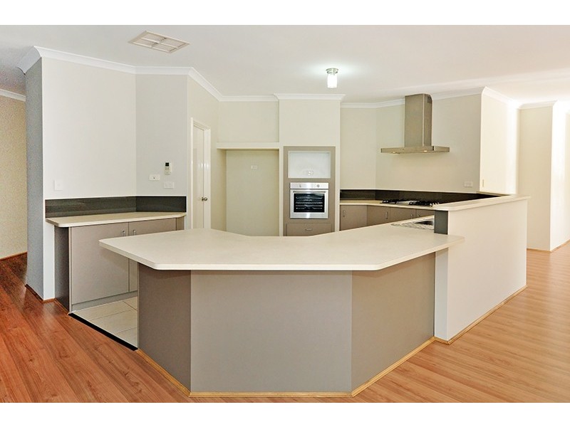 58 Edgecombe Pass, Aveley WA 6069