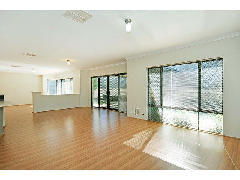 58 Edgecombe Pass, Aveley WA 6069