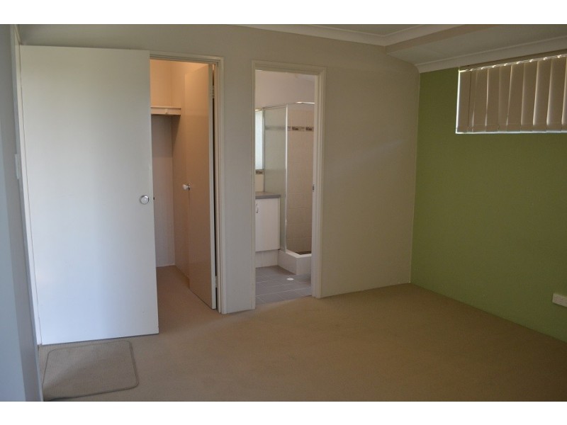 42 Caldervale Avenue, Ellenbrook WA 6069