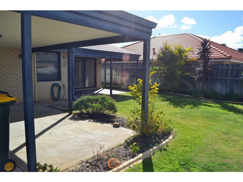 42 Caldervale Avenue, Ellenbrook WA 6069