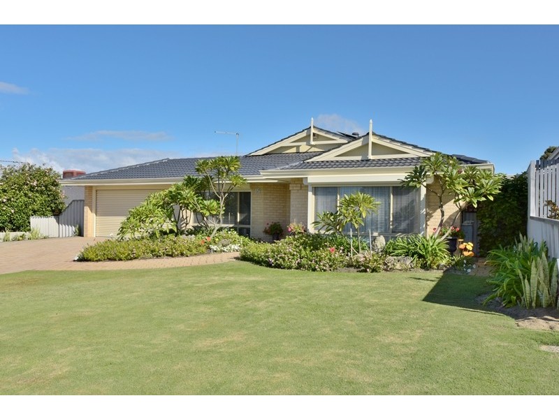 15 Adria Road, Alexander Heights WA 6064