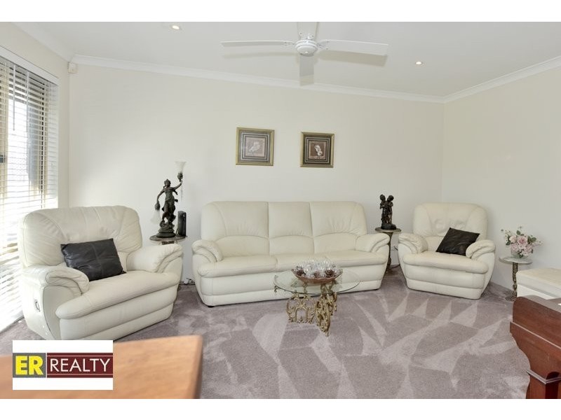 15 Adria Road, Alexander Heights WA 6064