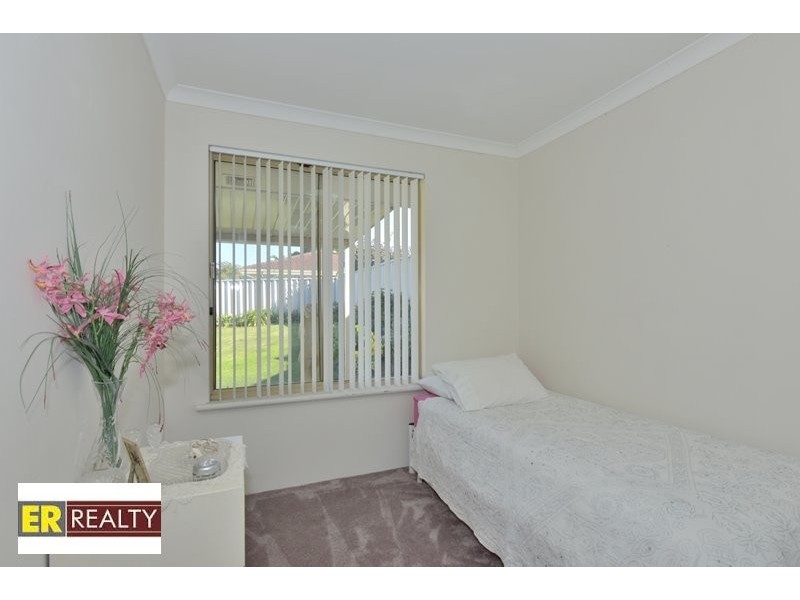 15 Adria Road, Alexander Heights WA 6064