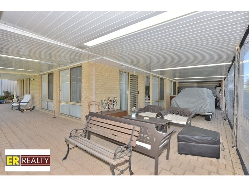 15 Adria Road, Alexander Heights WA 6064