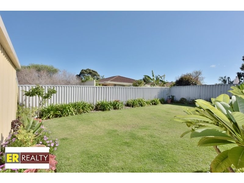 15 Adria Road, Alexander Heights WA 6064