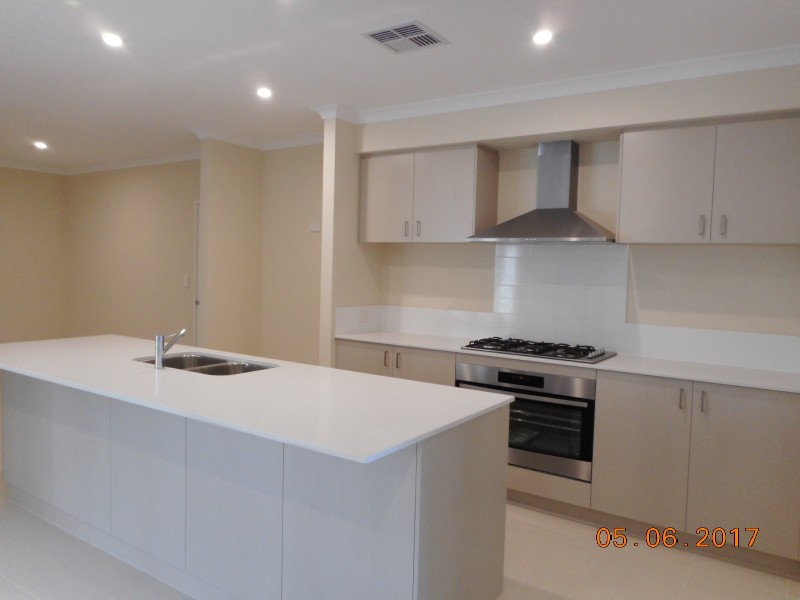 4 Aire Way, Ellenbrook WA 6069