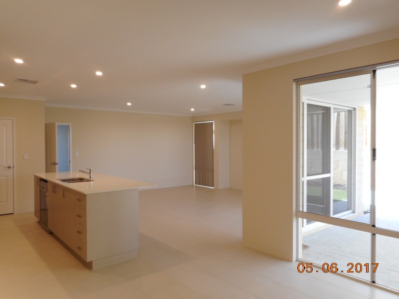 4 Aire Way, Ellenbrook WA 6069