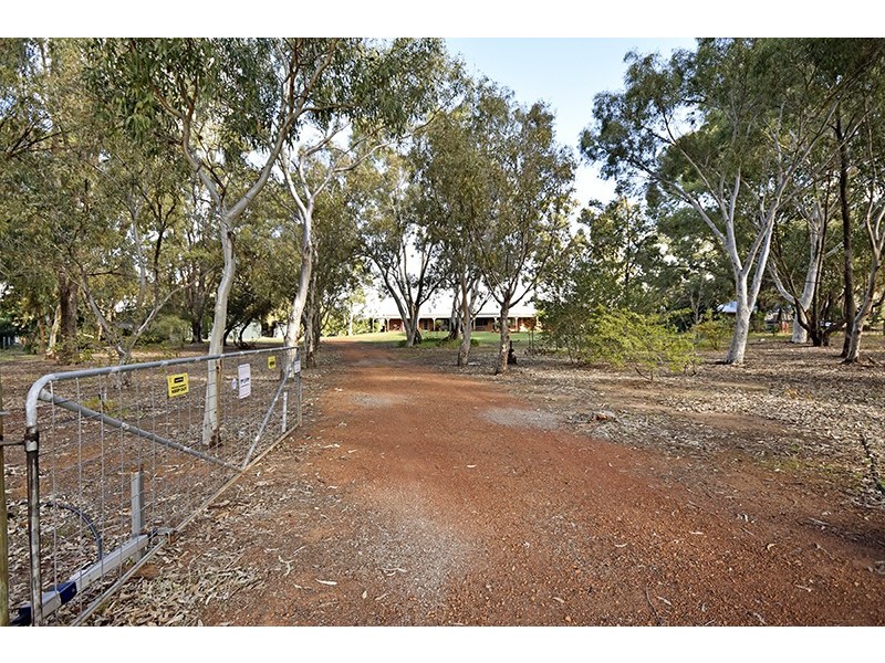 113 Millhouse Road, Belhus WA 6069