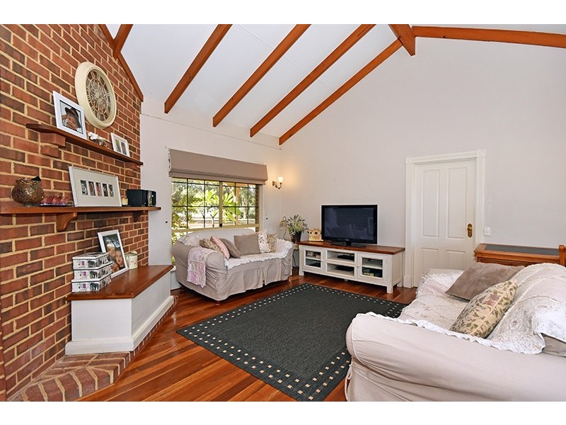 113 Millhouse Road, Belhus WA 6069