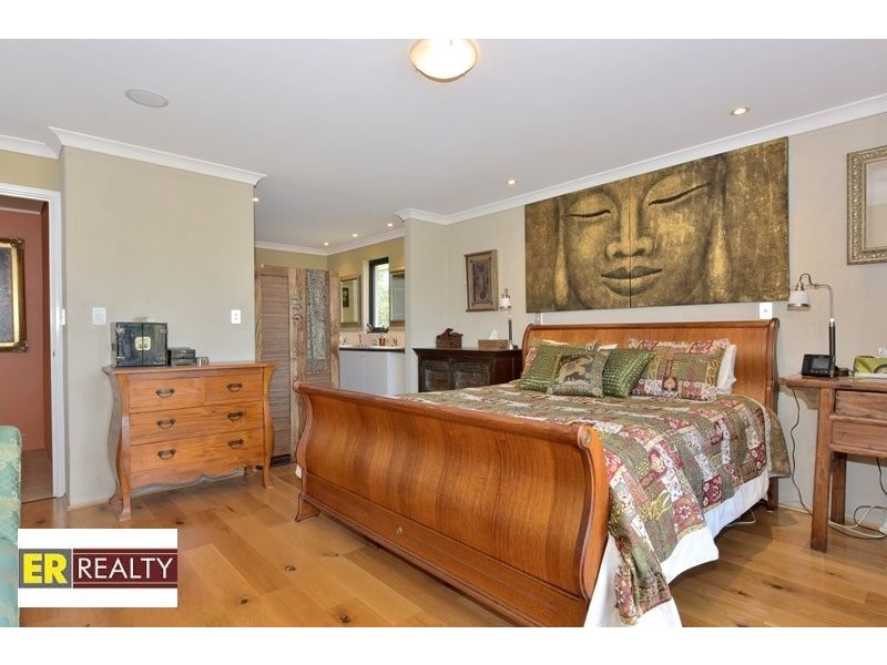 17 Erickson Pass, Ellenbrook WA 6069